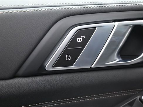 New 2026 BMW X5 sDrive40i w/ Premium Package image 20