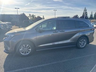 Used 2022 Toyota Sienna LE