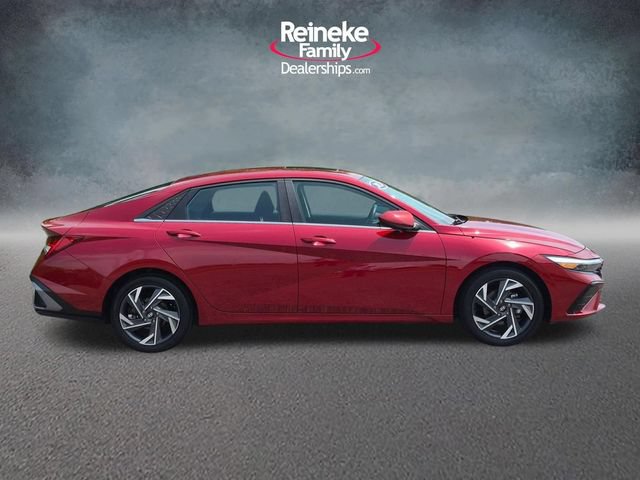 Used 2024 Hyundai Elantra SEL w/ Convenience Package FWD image 4
