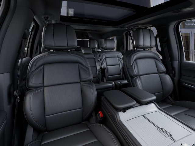 New 2027 Lincoln Navigator Reserve w/ Jet Appearance Package AWD/4WD image 10