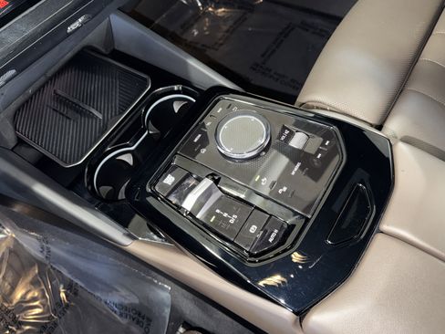 Certified 2025 BMW 530i image 28