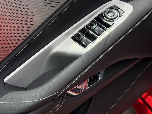 Used 2025 Chevrolet Corvette Stingray Preferred Conv w/ Z51 Performance Package RWD image 14