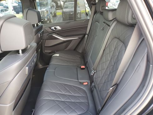 Used 2023 BMW X5 M50i w/ Executive Package image 12