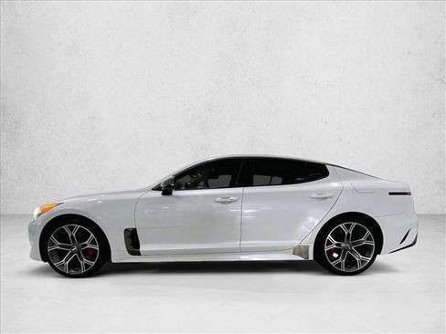Used 2018 Kia Stinger GT1 RWD image 6