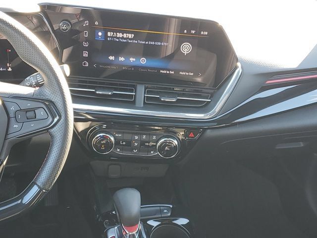 Certified 2024 Chevrolet Trax RS w/ Sunroof Package FWD image 13