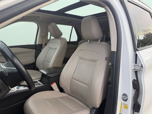 Used 2021 Ford Explorer Limited w/ Equipment Group 301A image 18