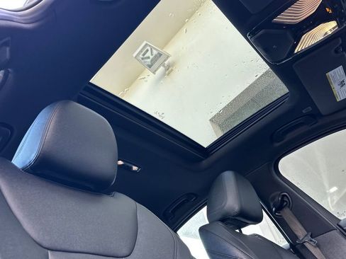 Used 2020 BMW 330i Sedan w/ Driving Assistance Package image 17