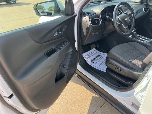 Used 2022 Chevrolet Equinox LT image 10
