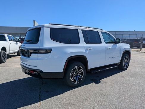 New 2026 Jeep Grand Wagoneer 4WD w/ 8-Passenger Seating Package image 3