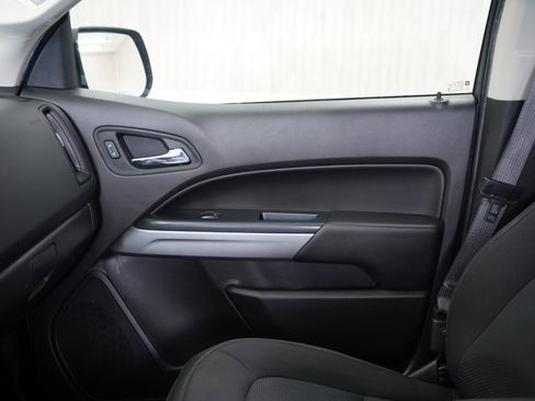 Used 2020 Chevrolet Colorado LT image 30