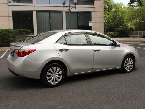 Used 2015 Toyota Corolla LE FWD image 7