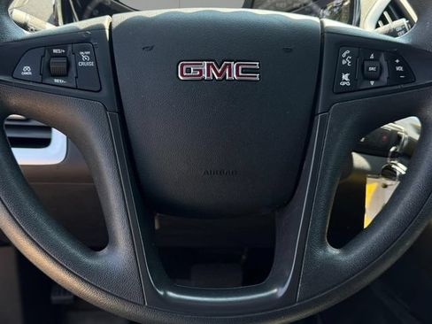 Used 2017 GMC Terrain SLE FWD image 19