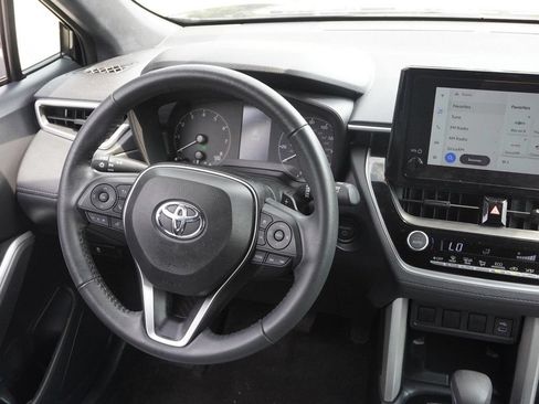 Used 2024 Toyota Corolla Cross AWD Hybrid image 29