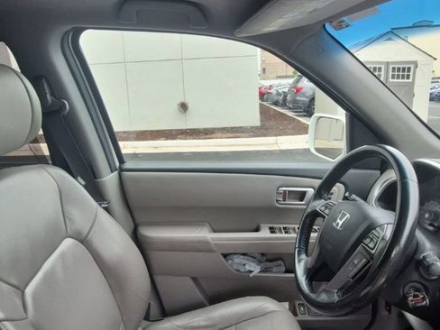 Used 2014 Honda Pilot Touring image 12