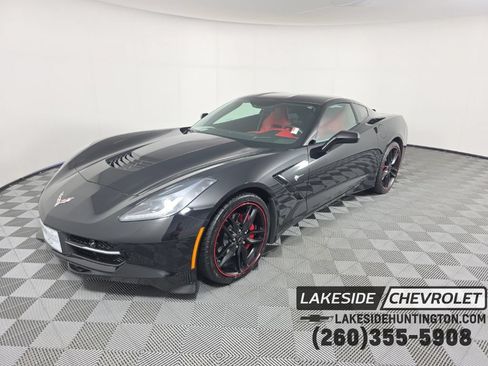 Used 2019 Chevrolet Corvette Stingray Coupe w/ 2LT Preferred Equipment Group RWD image 1