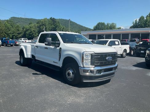 Used 2025 Ford F350 XL w/ XL Driver Assist Package AWD/4WD image 3