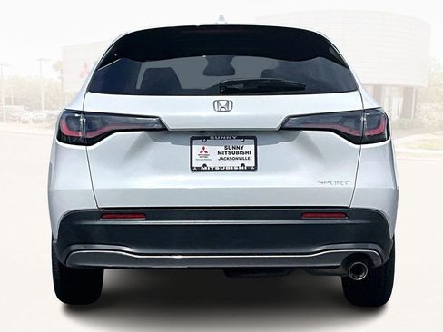 Used 2023 Honda HR-V Sport image 5