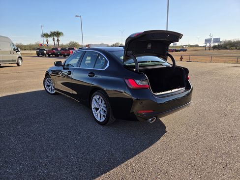 Used 2025 BMW 330i Sedan image 23