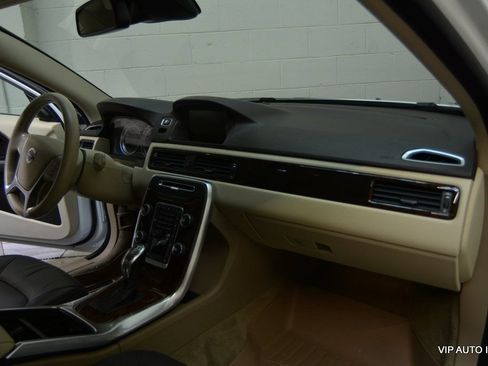 Used 2013 Volvo XC70 3.2 FWD image 27