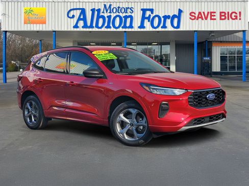 Used 2024 Ford Escape ST-Line w/ Tech Pack #1 AWD/4WD image 1