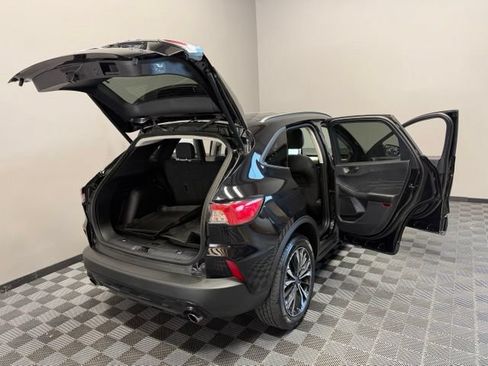 Used 2022 Ford Escape SE w/ SE Sport Appearance Package AWD/4WD image 29