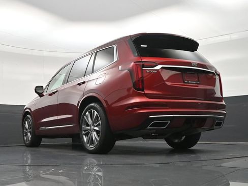 Used 2020 Cadillac XT6 Premium Luxury FWD image 27