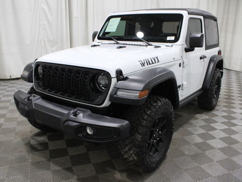 Used 2025 Jeep Wrangler Sport image 35