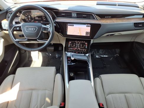 Used 2019 Audi e-tron Prestige AWD/4WD image 17