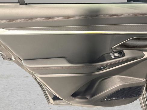 Used 2025 Jeep Wagoneer S Limited image 14