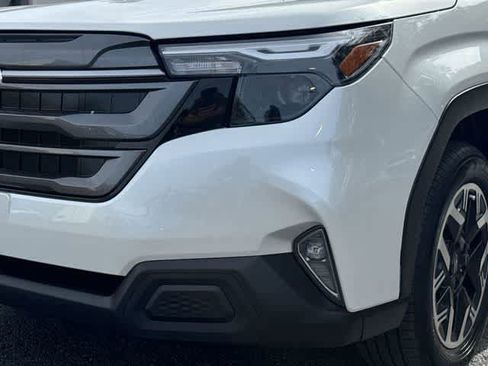 Certified 2025 Subaru Forester Premium AWD/4WD image 10