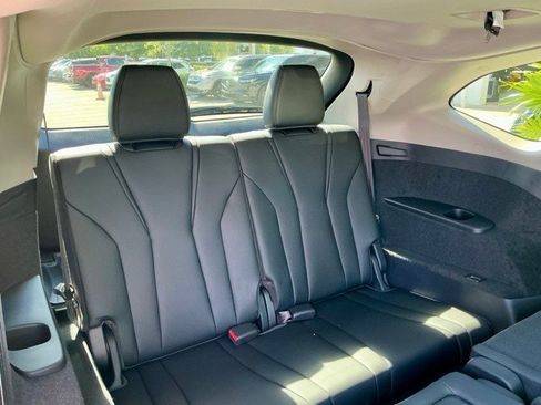 Certified 2025 Acura MDX SH-AWD image 18