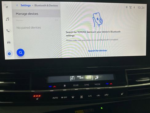 Used 2025 Toyota Sienna XLE image 29