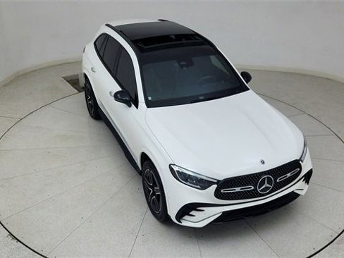 Used 2024 Mercedes-Benz GLC 300 4MATIC w/ AMG Line image 77