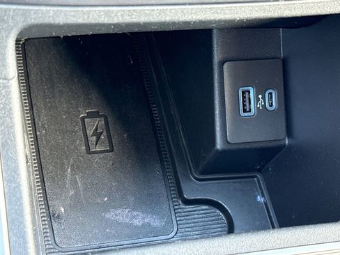 Certified 2024 Ford Edge SEL w/ Convenience Package image 20