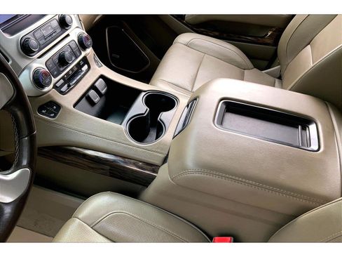 Used 2020 GMC Yukon SLT w/ Open Road Package AWD/4WD image 16