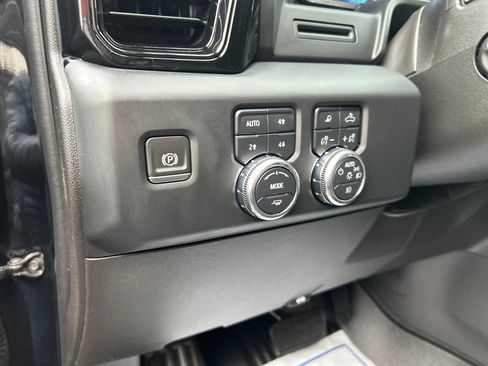 Used 2023 GMC Sierra 1500 AT4 w/ AT4 Premium Package image 7