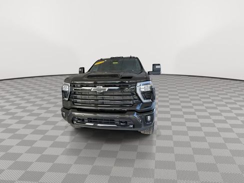 Certified 2024 Chevrolet Silverado 2500 LTZ w/ LTZ Plus Package image 4
