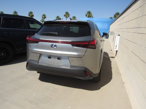 Used 2022 Lexus UX 250h w/ Luxury Package AWD/4WD image 3