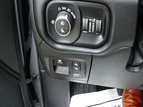 Certified 2025 RAM 1500 Big Horn image 18