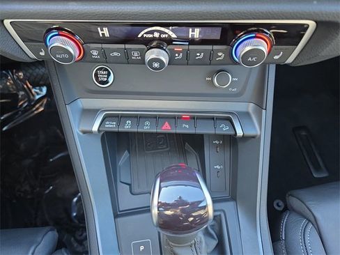 Used 2025 Audi Q3 2.0T Premium w/ Convenience Package image 27