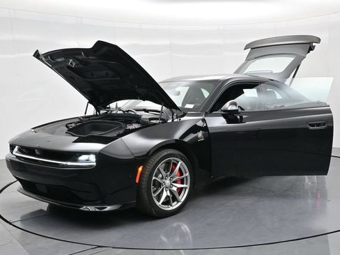 Used 2025 Dodge Charger Daytona Scat Pack w/ Track Pack AWD/4WD image 22