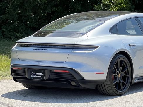 Certified 2022 Porsche Taycan GTS image 9
