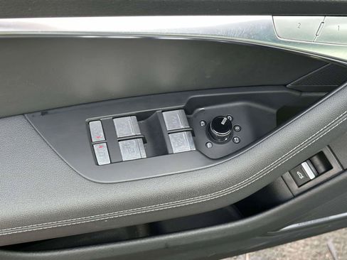 Used 2024 Audi A6 Premium Plus image 16