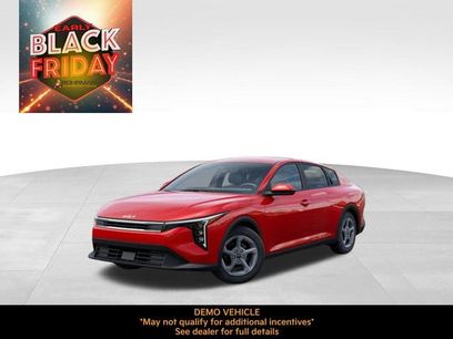 New 2025 Kia K4 LXS