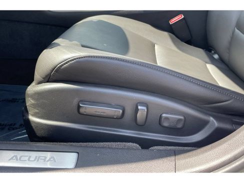 Certified 2017 Acura TLX FWD image 12