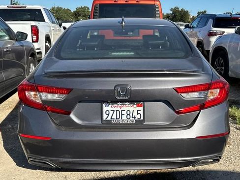 Used 2018 Honda Accord Sport image 5
