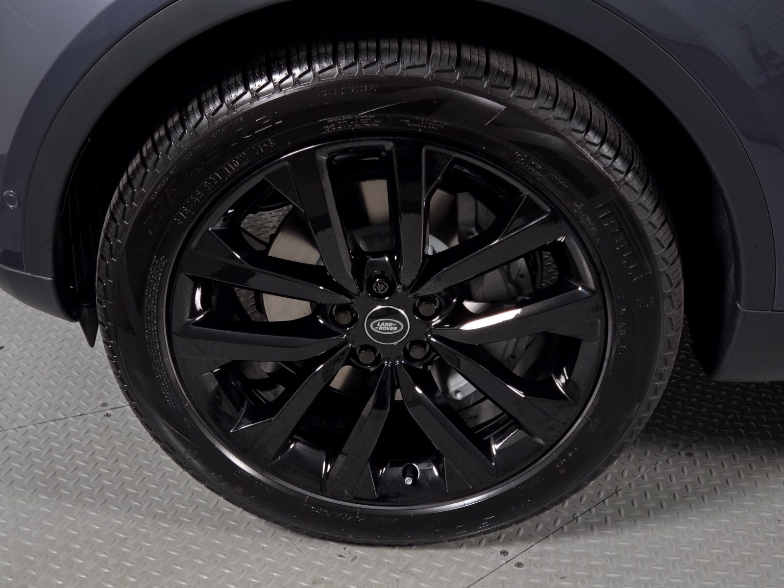 New 2026 Land Rover Discovery S AWD/4WD image 9