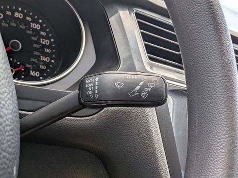 Used 2018 Volkswagen Tiguan S FWD image 27