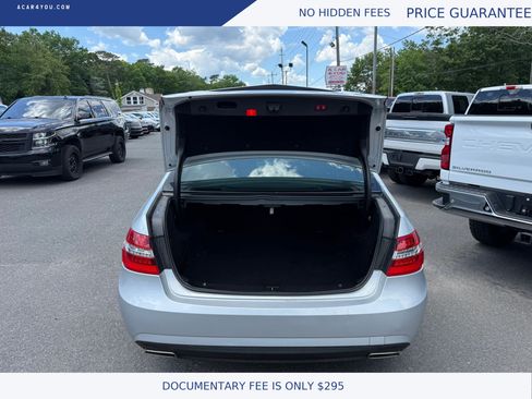 Used 2011 Mercedes-Benz E 550 4MATIC Sedan image 10