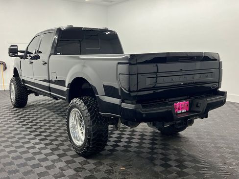 Used 2021 Ford F350 Platinum image 3